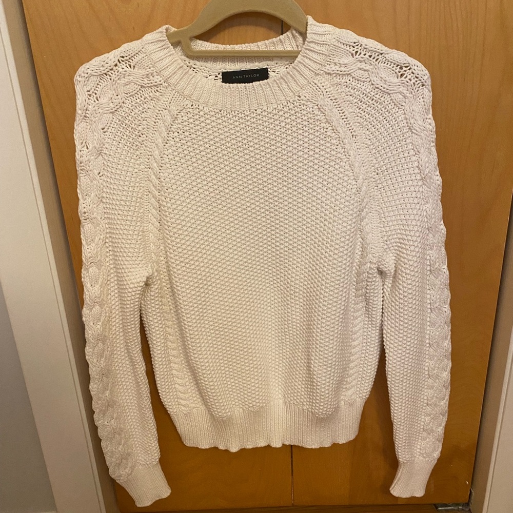 Ann Taylor Ivory chunky knit sweater sz small
